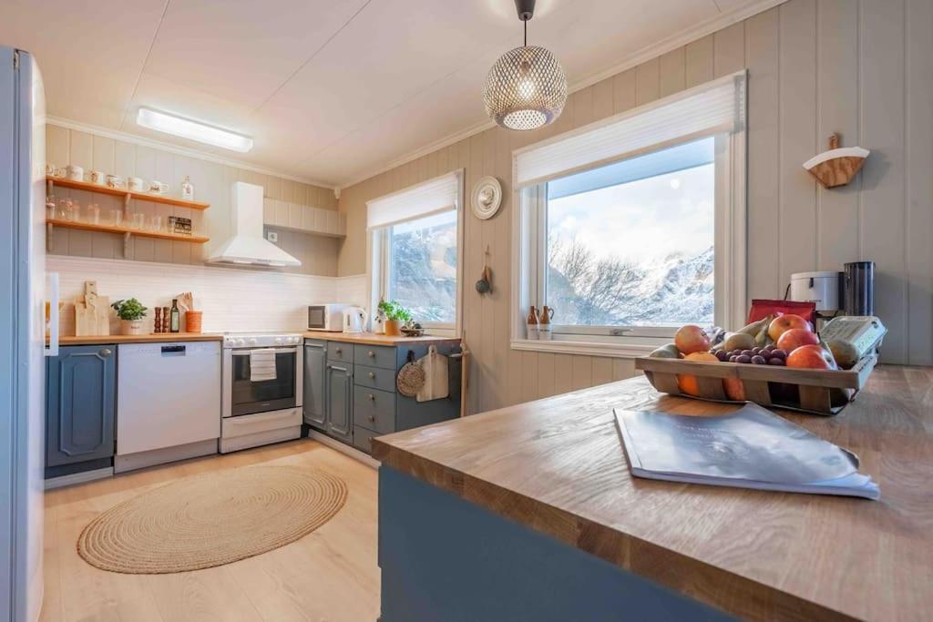 Willa Sundet Lofoten Holiday House Sund  Zewnętrze zdjęcie