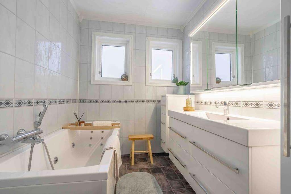 Willa Sundet Lofoten Holiday House Sund  Zewnętrze zdjęcie
